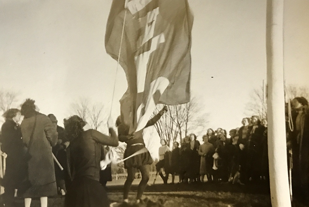 Dials Raise their Flag 1916